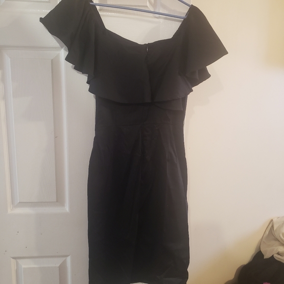 Dress - Picture 2 of 3